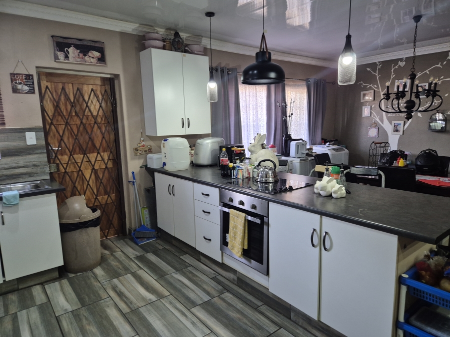 3 Bedroom Property for Sale in Elandia North West